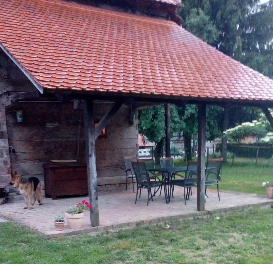 Apartmán Stara Iza Selisce Sunjsko Exteriér fotografie